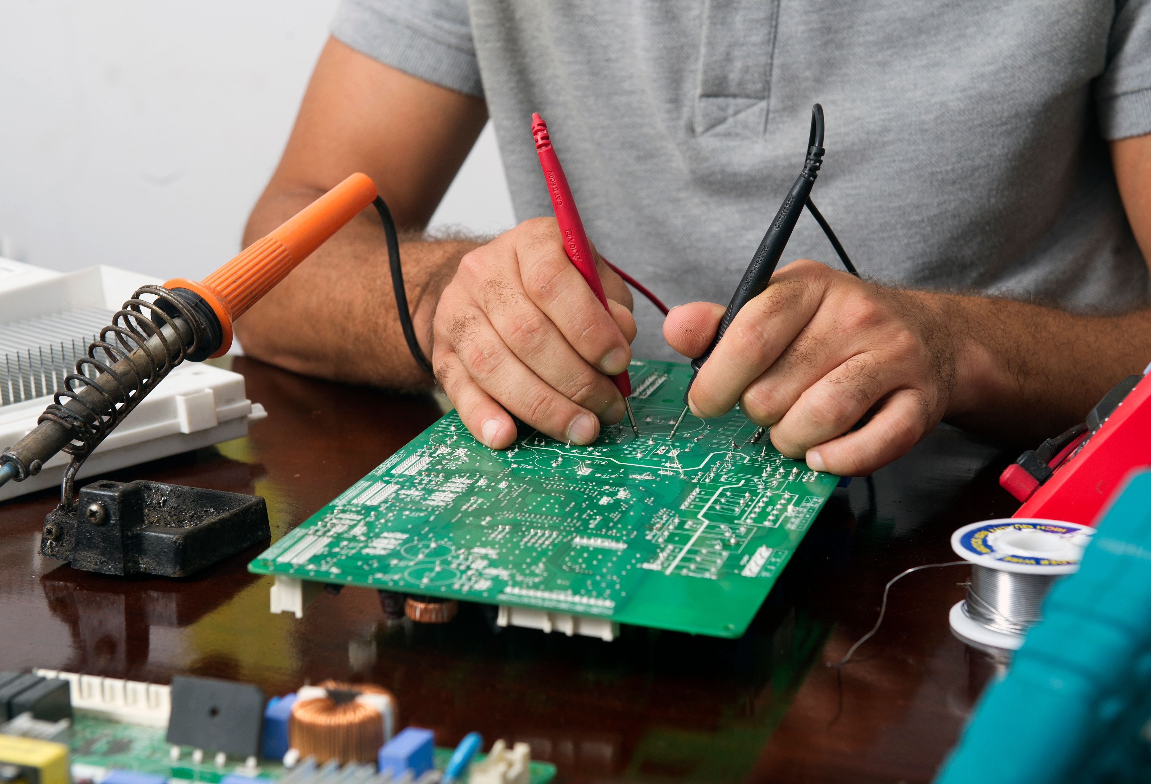 Reduce student device repair costs with seven proven strategies from protection plans to smarter maintenance workflows for K-12 IT leaders.