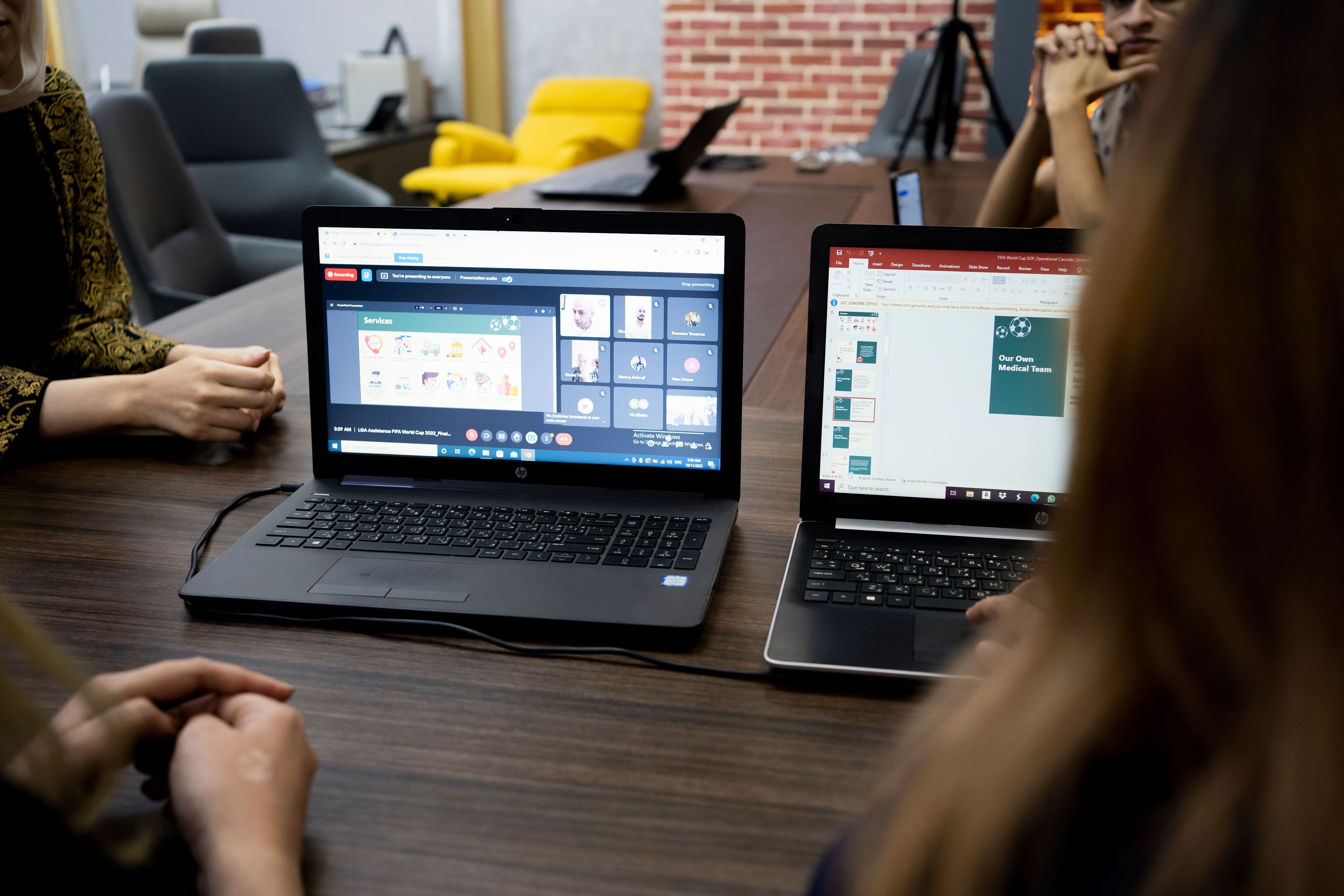 Evaluate K-12 device repair services for bulk fleet logistics, covering vendor fit, turnaround models, and workflows built to scale in 2026.