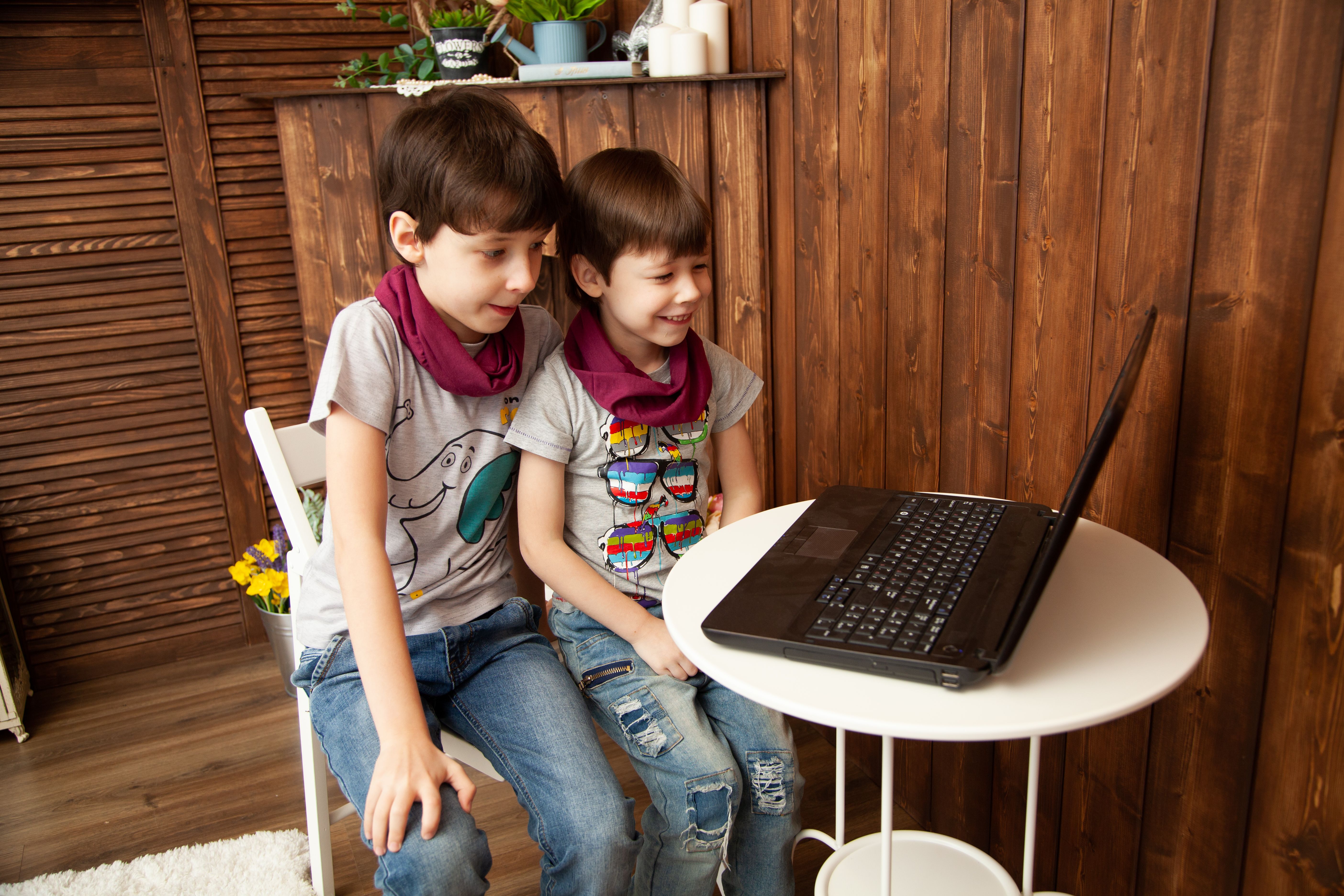 What Happens When Districts Skip School Technology Deployment Services